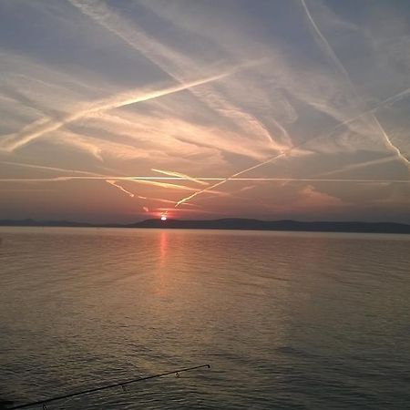 Eva vendégház Balatonlelle Exteriér fotografie