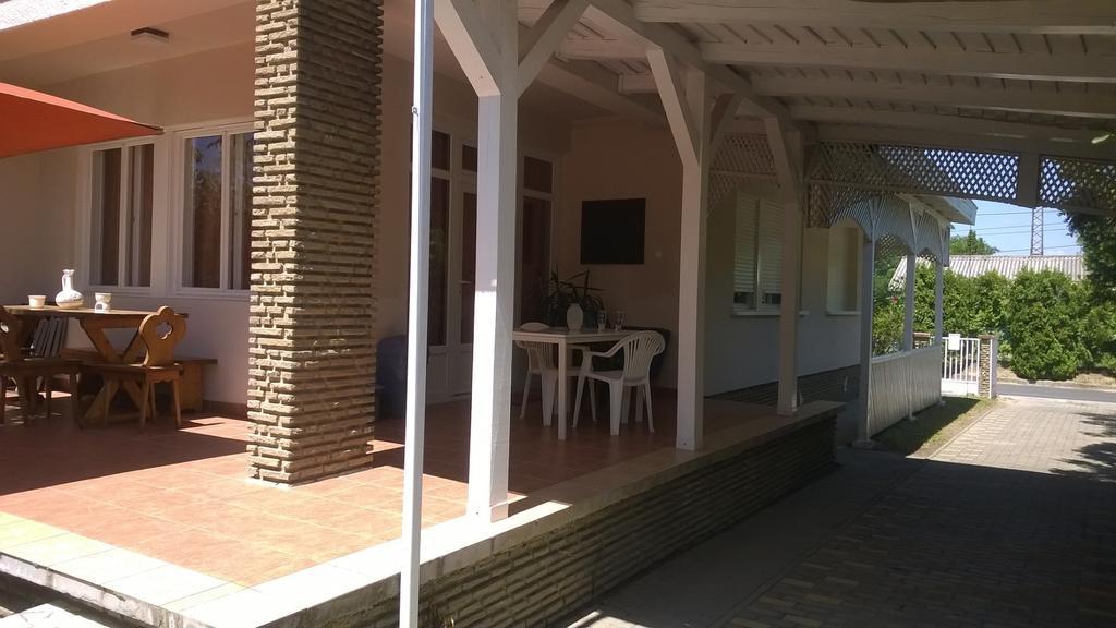 Eva vendégház Balatonlelle Exteriér fotografie